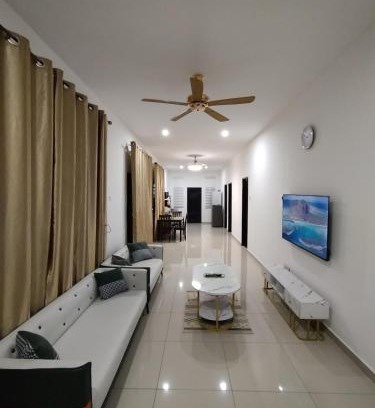 Batu Enam House | Golden Paradise