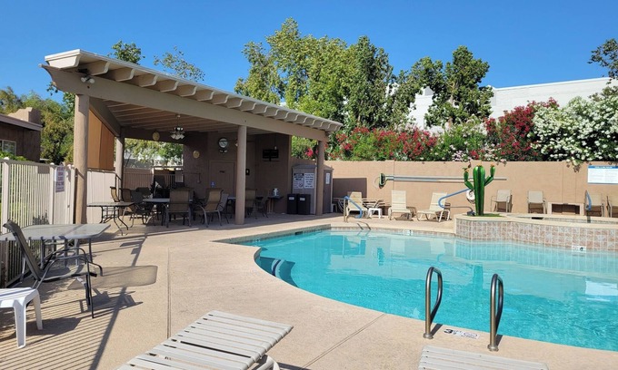 Superstition Springs Condo | Golf course condo 2/2.5 baths Gated community with 5 miles of everything!