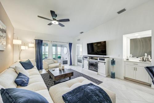 Immokalee Apartment | Golf Course View and Screened Patio Ave Maria Condo