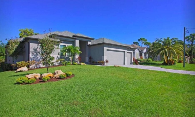 Long Meadow House | Golf Lover's Paradise: Luxurious Vacation Home on Long Marsh Golf Course #250