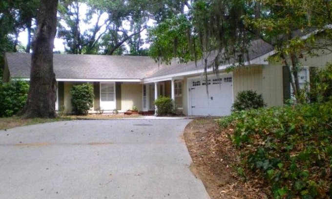Saint Simons Island House | Golf retreat; 3/2.5, crib, mid island neighborhood across from Sea Palms Golf!
