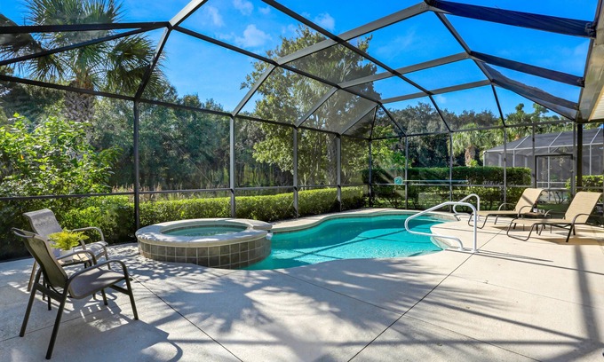 Fort Myers House | Golfers Paradise in Verandah