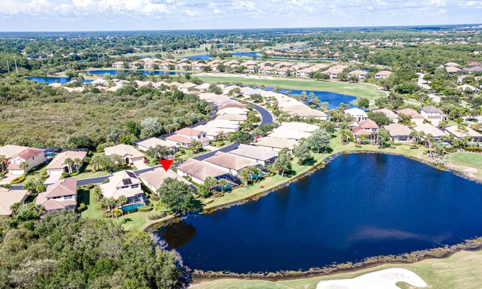 Fort Myers House | Golfing Paradise at the stunning Verandah Community!