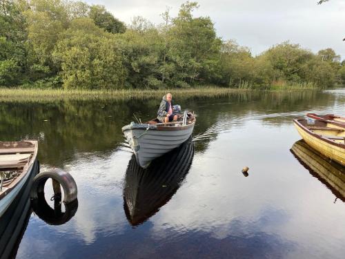 Oughterard House | Golfing, Walking, Fishing Rest - sleeps 8