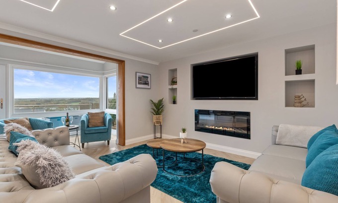 Saundersfoot Cottage | Golwg Y Môr - Sea View Cottage with Hot Tub