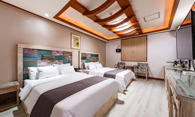Gongju Hotel | Gongju White Castle