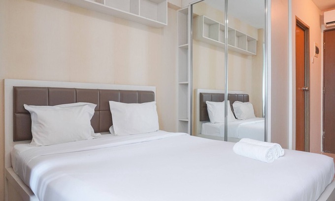 Kayu Putih Apartment | Good Deal And Cozy Stay Studio Room Tifolia Apartment