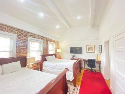 Columbia Heights Apartment | Good Night Sleep 1Bdrm 2 Queen Beds