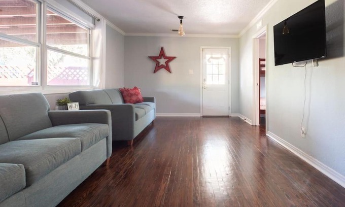 Tampa Heights House | Good Tides A&B- Sleeps 17 BBQ Firepit