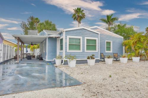 Sunset Beach House | Good Vibrations - Beach House
