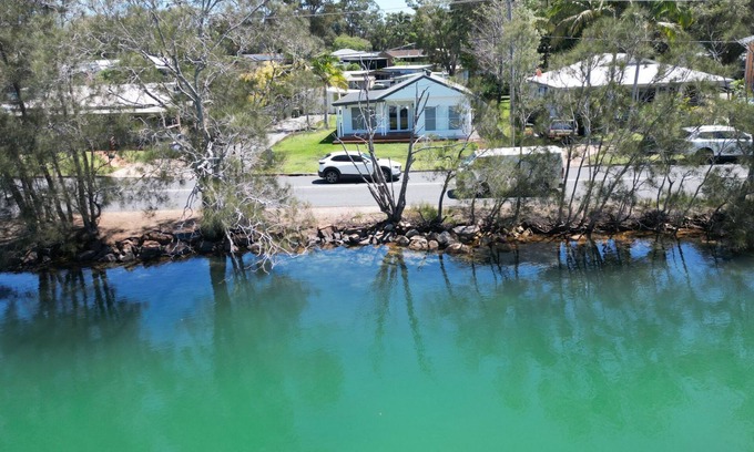 Dunbogan House | Googley's Cottage - Close to the beach