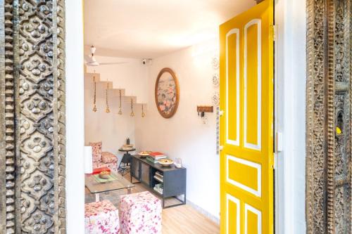 Gwalior Bed & Breakfast | Gopagiri Homestay - Gwalior