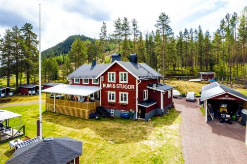 Mora Bed & Breakfast | Gopshusgården - Rum & Stugor