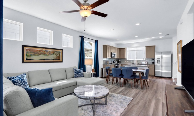New Braunfels House | Gorgeous 2 BDR Cottage Minutes to Everything NBTX!