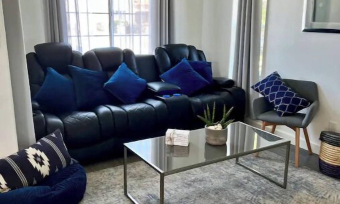 South Gate House | Gorgeous 2 bedroom 2 bath Near SoFI