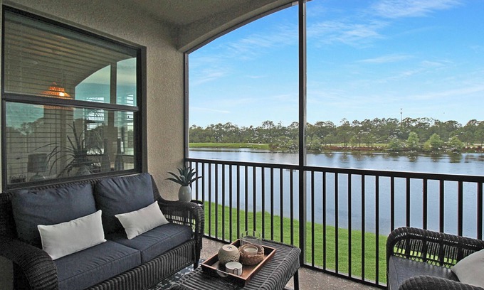 Lakewood Ranch Condo | Gorgeous 2BR condo in Lakewood National - The Nest