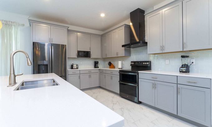 Melbourne Beach House | Gorgeous 8B 7BA Melbournbeach w Pool Dock Beach