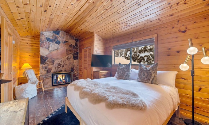 Salt Lake Mountain Resorts House | Gorgeous Alta Ski Area Home. Kitchen Completely Remodeled in 2023!