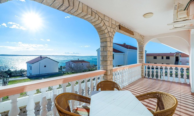Rtina Apartment | Gorgeous apartment in Rtina with WiFi