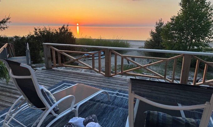 Kincardine Cottage | Gorgeous Beach Front Property on Lake Huron!