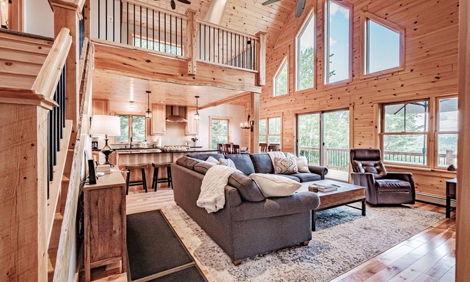 Bethel Ski Chalet | Gorgeous Bethel Chalet, Views, AC, Hot Tub, Firepit, 10 minutes to Sunday River