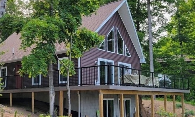 Alanson House | Gorgeous Burt Lake Waterfront Home!