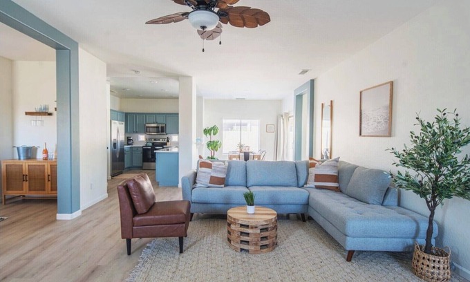 Litchfield Manor House | Gorgeous & Comfy Family Getaway ~ Games ~ Backyard