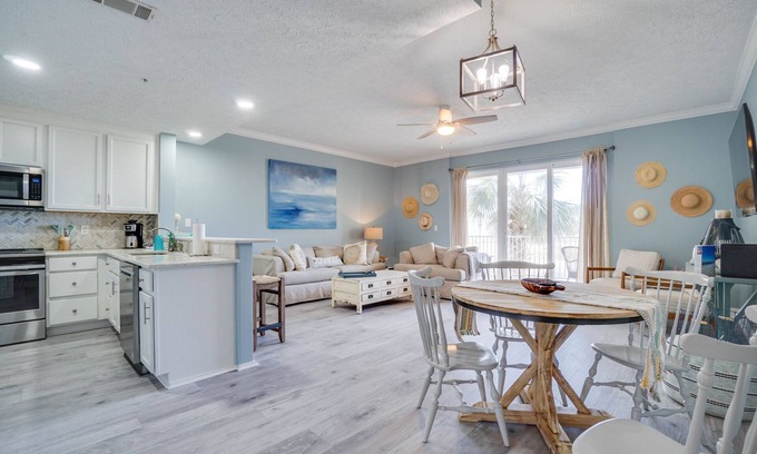Port St. Joe Condo | Gorgeous condo with gulf views, pool & hot tub in Mexico Beach. Sleeps 6.