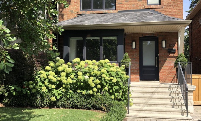 Yonge and Lawrence House | Gorgeous detached house in north Lawrence Park