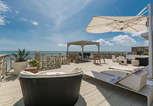 Bethune Beach House | Gorgeous direct oceanfront endless summer cottage. 6877S