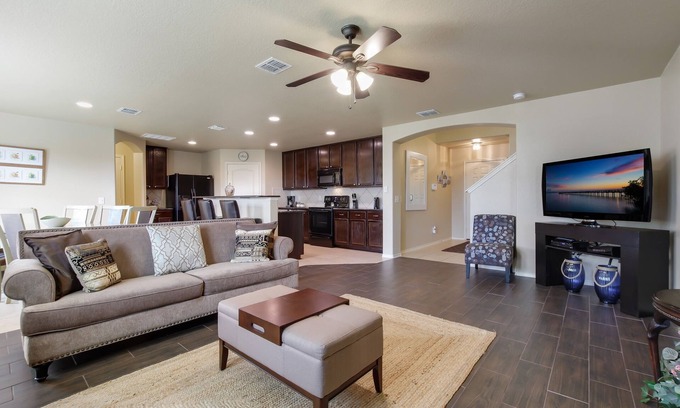 San Antonio House | Gorgeous Family Home near DownTown, Riverwalk/Alamo.