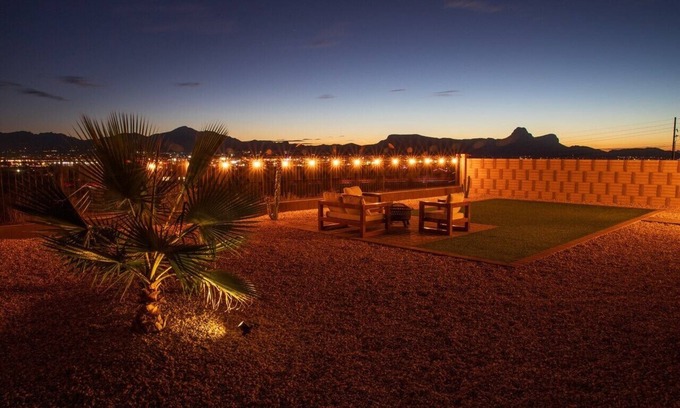 Tucson House | Gorgeous Foothills Home w/GREAT location & beautiful mountain/city lights views