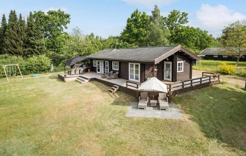 Hoeve Strand House | Gorgeous Home In Asnæs With Kitchen