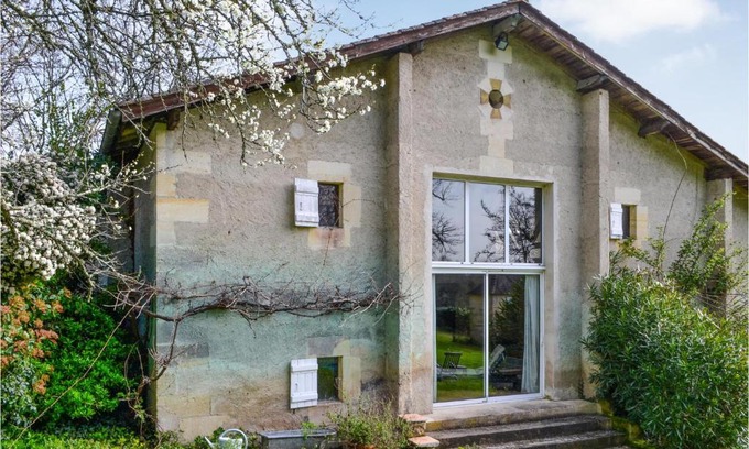 Coutras House | Gorgeous Home In Coutras With Wifi