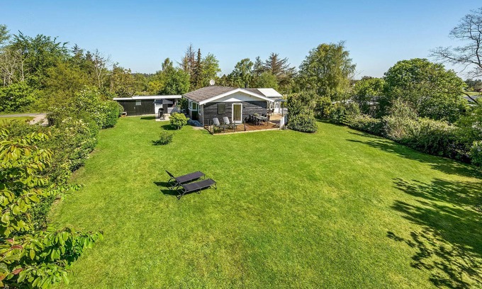 Ebeltoft House | Gorgeous home in Ebeltoft with kitchen