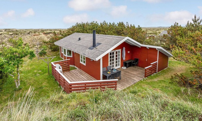 Lild Strand House | Gorgeous home in Frøstrup with sauna