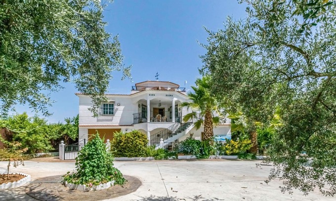 Iznajar House | Gorgeous home in Iznajar