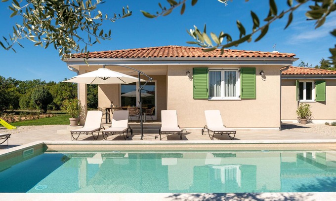 Salakovci House | Gorgeous home in Labin with WiFi
