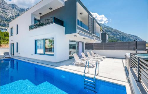 Veliko Brdo House | Gorgeous Home In Makarska