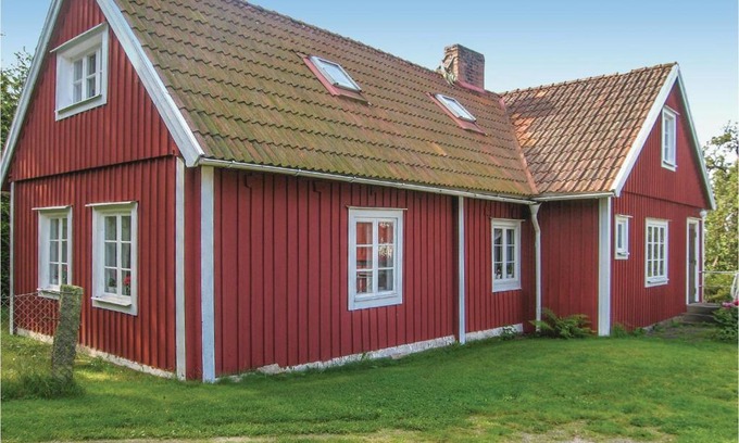 Nasum House | Gorgeous Home In Näsum With Kitchen