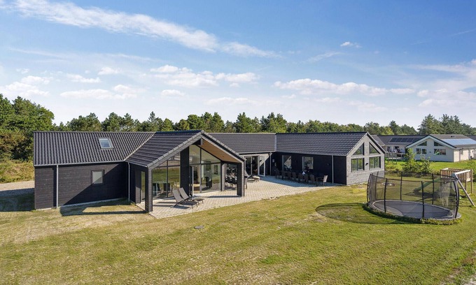 Houstrup House | Gorgeous home in Nørre Nebel with sauna
