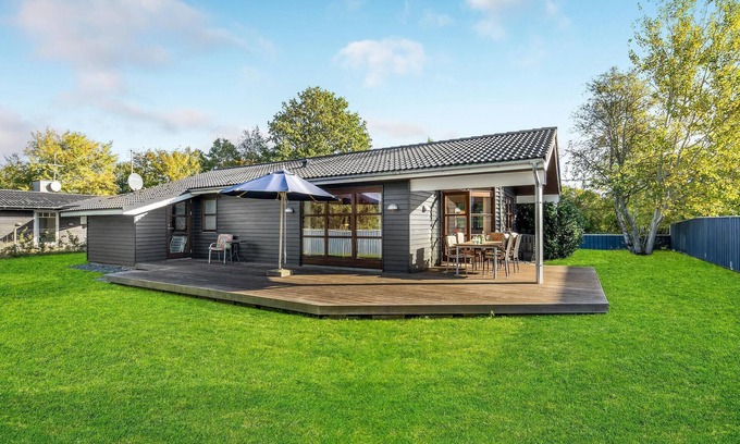 Store Kongsmark House | Gorgeous home in Slagelse with kitchen