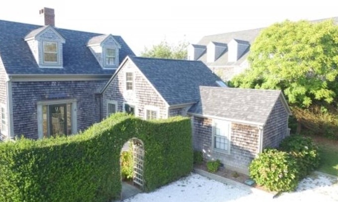 Nantucket Town House | Gorgeous home in town 3Bed 3 bath. screened porch- 3 levels of living & parking