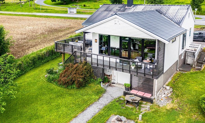 Vestnes House | Gorgeous home in Vestnes with WiFi