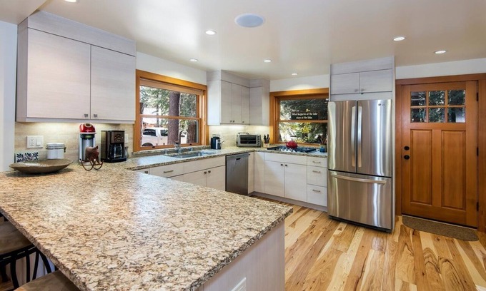 Tahoe Pines House | Gorgeous Knotty Pine Home on Westshore. Walk to Beach/Pier Access