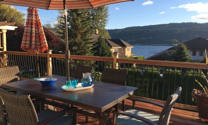 Sammamish House | Gorgeous Lake View - Gold Coast side of Lake Sammamish