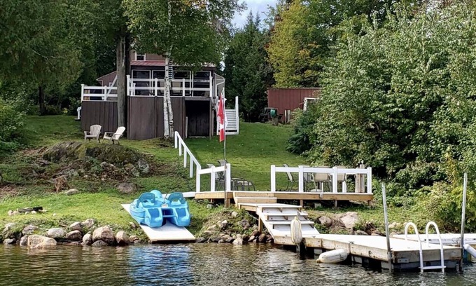 East Ferris Cottage | Gorgeous lakefront property, beautiful view, privacy and space.