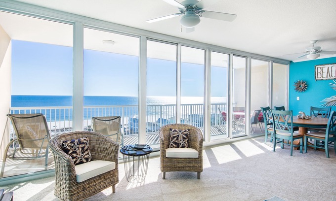 Gulf Shores Condo | GORGEOUS LUXURY CONDO, 30 FOOT WALL OF GLASS! SPECTACULAR VIEWS. Fully equipped