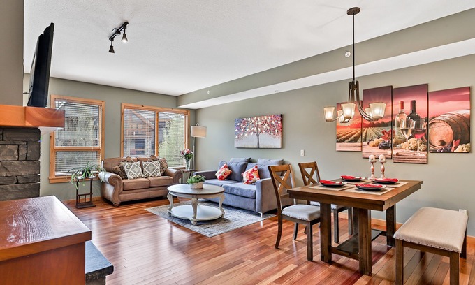 Canmore Condo | Gorgeous Luxury Mountain View Condo