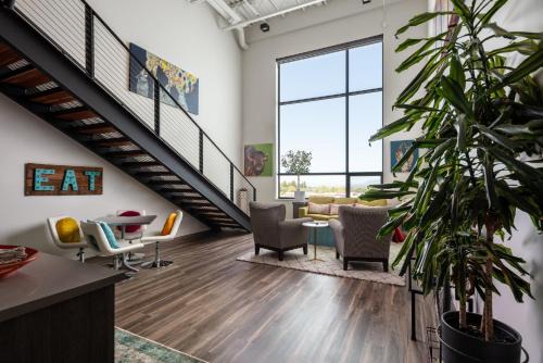 Bozeman Apartment | Gorgeous Midtown Condo